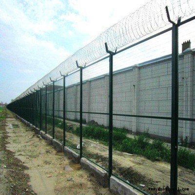 **铁路机场护栏网 监狱护栏围栏网 刀刺隔离网 浸塑铁丝生产安装