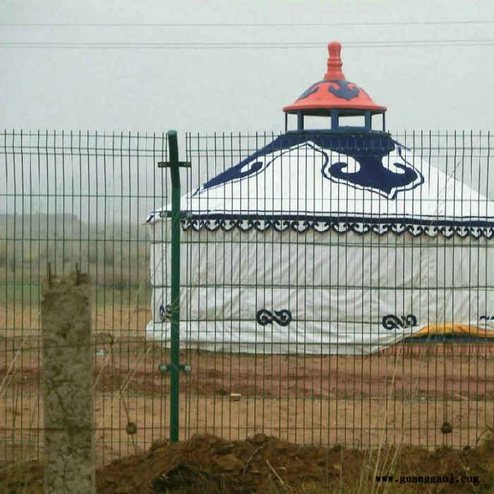 振鼎 不生锈浸塑隔离网 公路安全隔离网 篮球场地隔离网 ** 山东图4