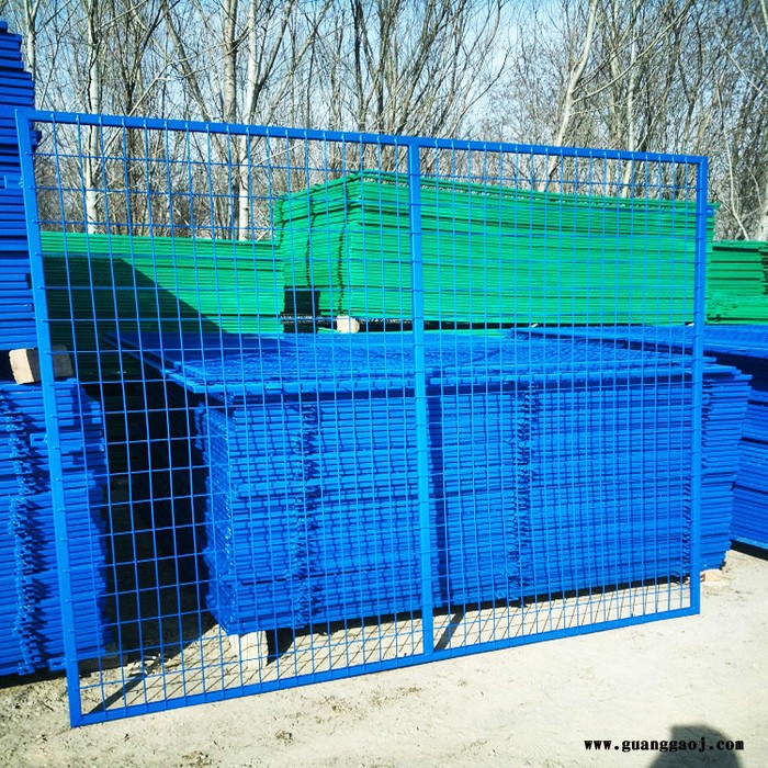 朋英实体现货供应 公路隔离网 铁丝浸塑公路隔离网 框架公路防护隔离网图2
