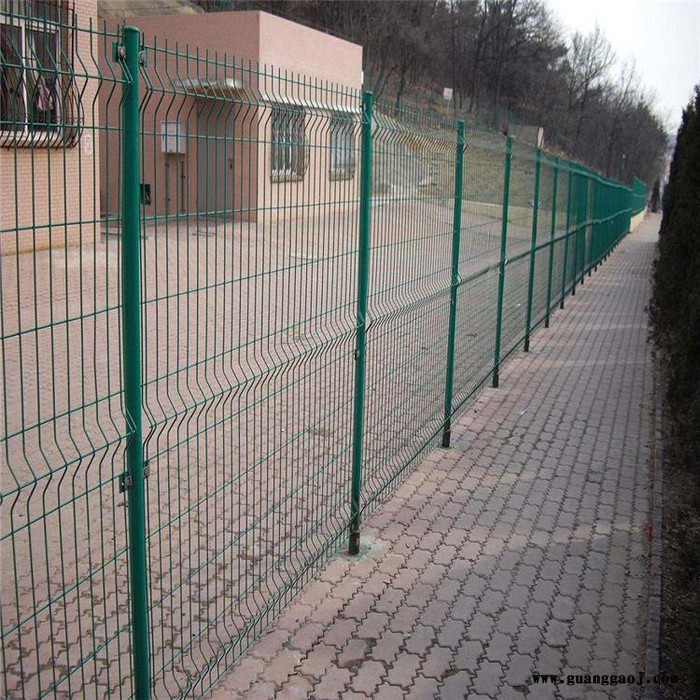 朋英 圈地养殖隔离网 耐腐蚀双边丝隔离网 道路铁丝隔离网出厂价销售图8