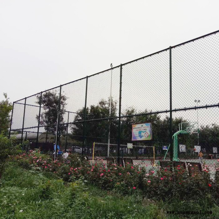 朋英实体生产销售 篮球场隔离网 PVC篮球场隔离网 美观篮球场钢丝隔离网图2