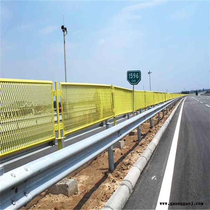 振鼎 高速公路隔离网 高速公路浸塑隔离网 高速公路防眩网 ** 贵州图4