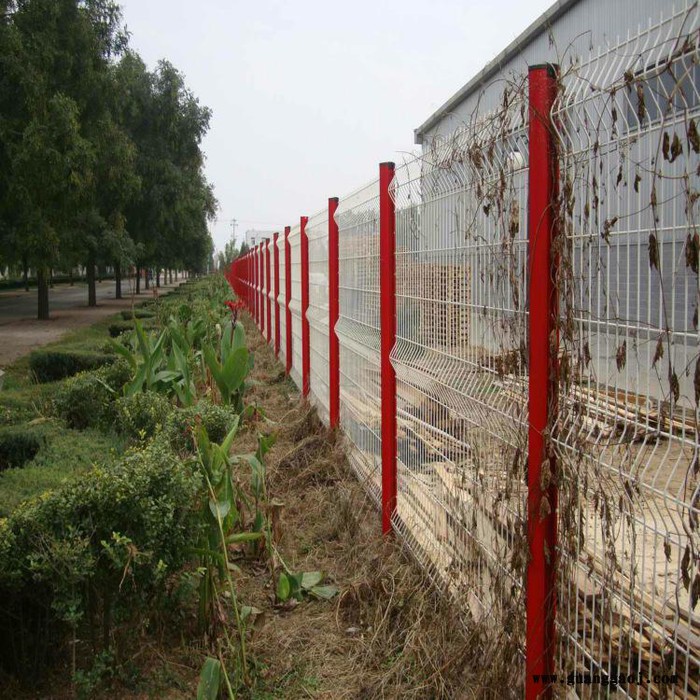 体育球场隔离网 抗晒围墙铁丝隔离网 包塑安全隔离网出厂价批发图3