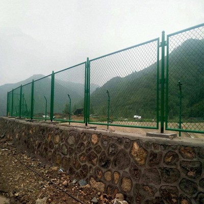 振鼎 规格齐全 园林防护养殖隔离网 绿色环保公路防护隔离网
