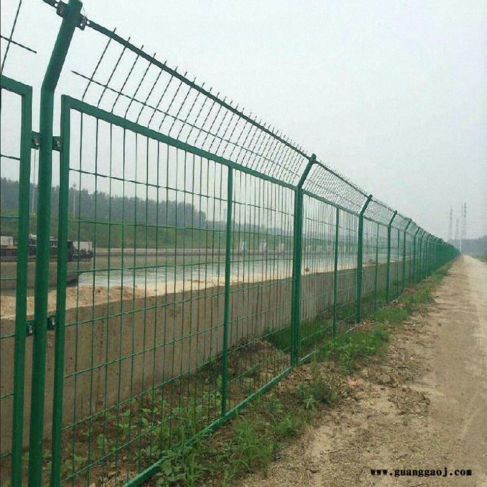 厂家批发订购铁路安全隔离网 防锈牢固铁路隔离网 抗晒铁路隔离网图5