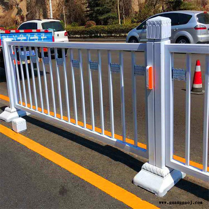 隔离栏杆隔离栏三代中央隔离栏厂家现货批发道路隔离栏防护栏图4