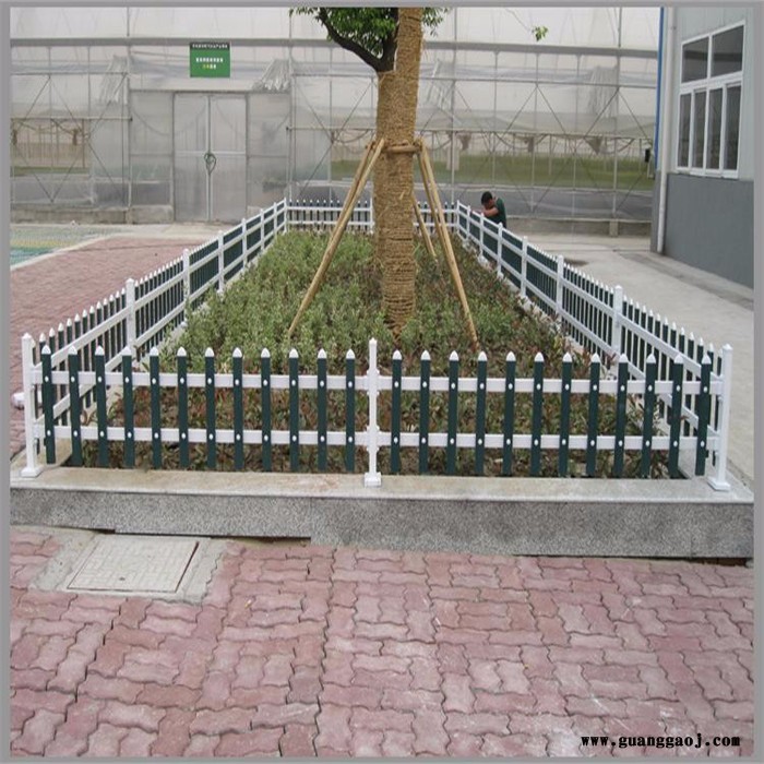 园林草坪护栏，景观工程围栏供应，百色市园艺护栏工程厂，PVC栏杆全国供应 南宁塑钢围栏供应图3