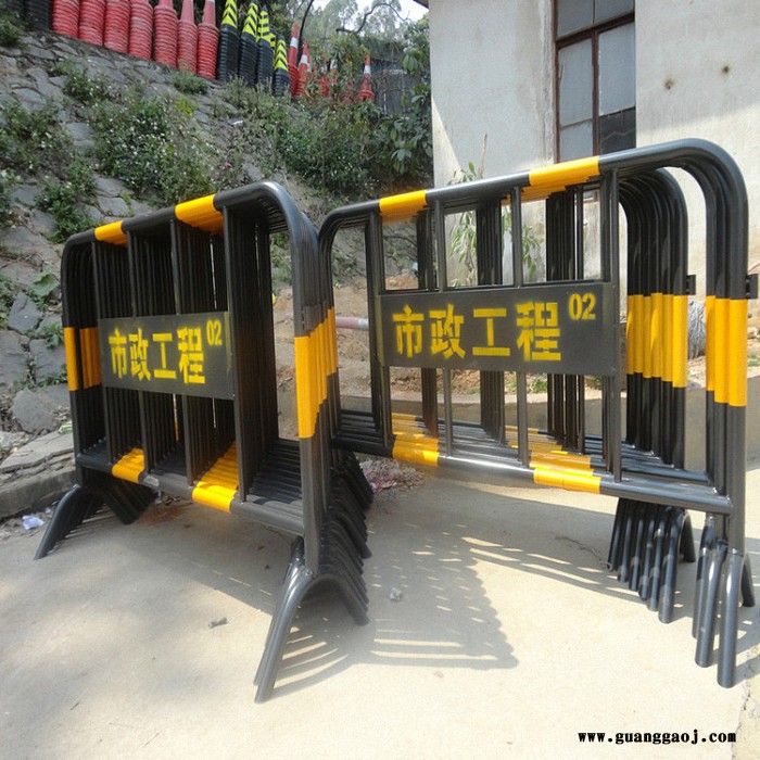 振鼎 临时隔离栏 道路临时隔离栏 临时钢管隔离栏 ** 张家口图5