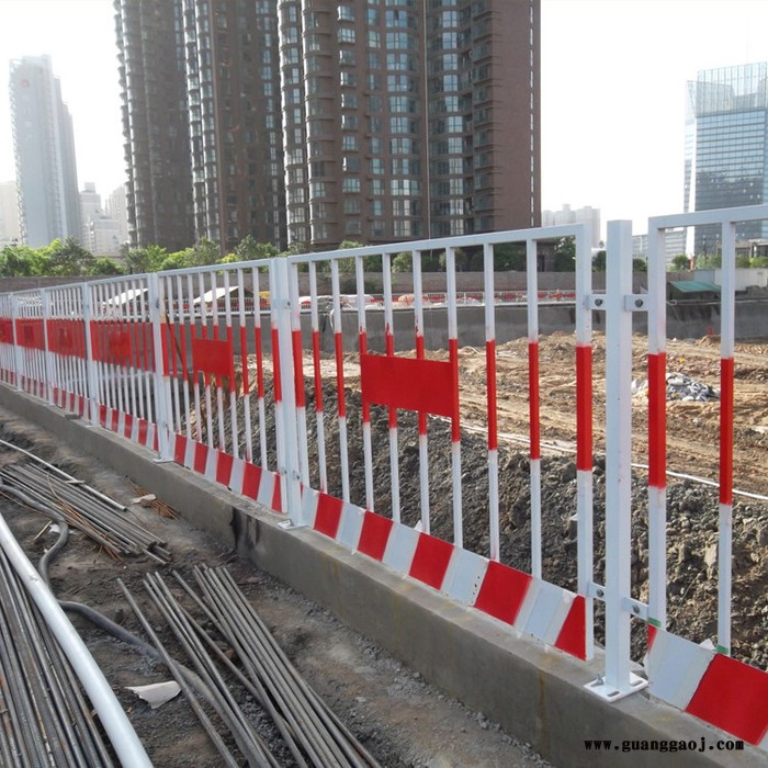 ** 建筑临时隔离栏 抗氧化建筑隔离栏 喷塑建筑安全隔离栏图4