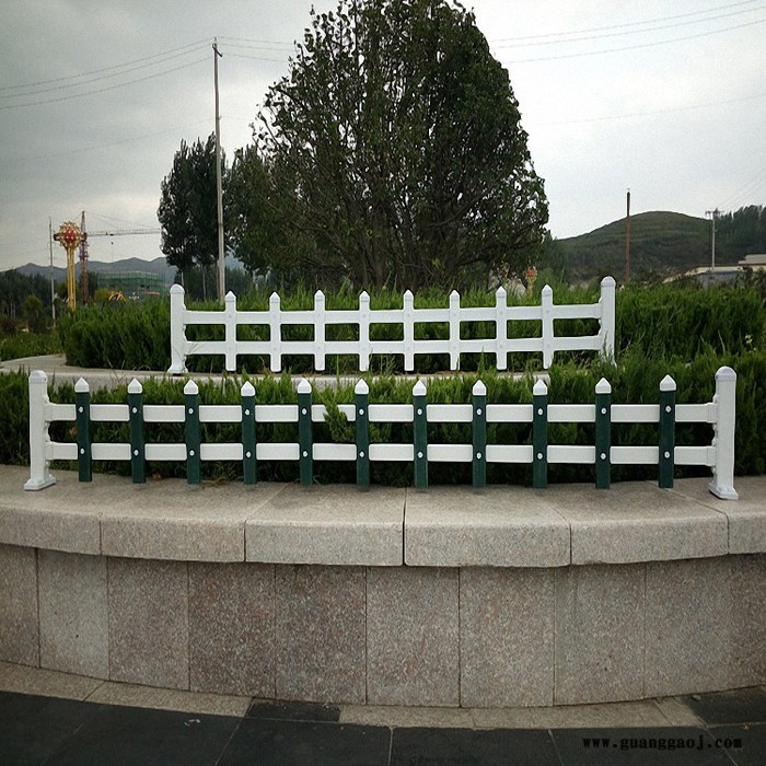 振鼎 大量订做 PVC草坪花厢隔离栏 抗氧化小区安全防护隔离栏图3