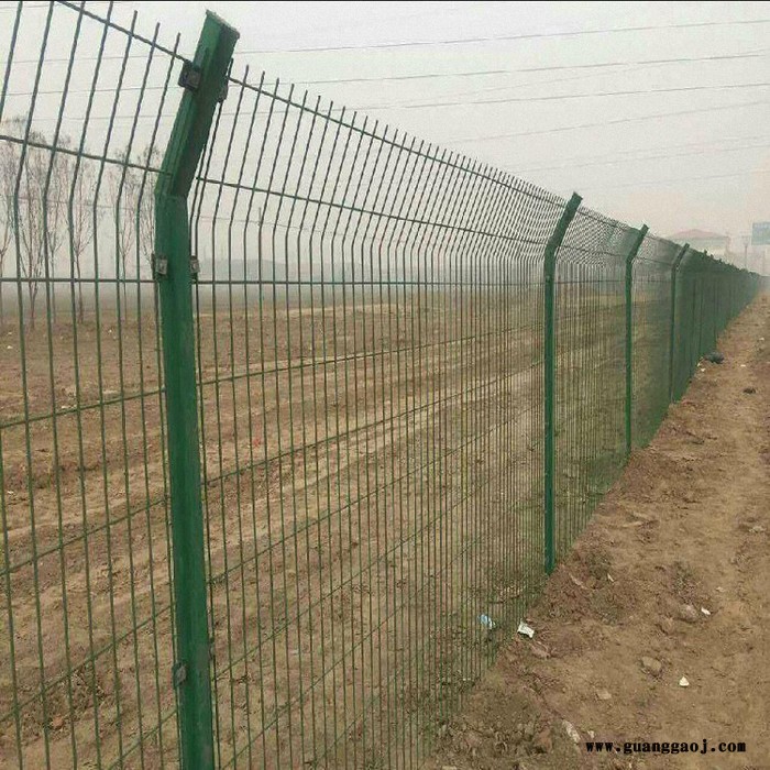 朋英实体生产 圈地隔离栏 牢固可靠圈地绿色隔离栏 防腐蚀圈地隔离栏图6