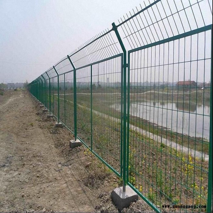 厂家批发直销 框架铁丝隔离栏 浸塑圈地绿色隔离栏 高速公路框架隔离栏图4