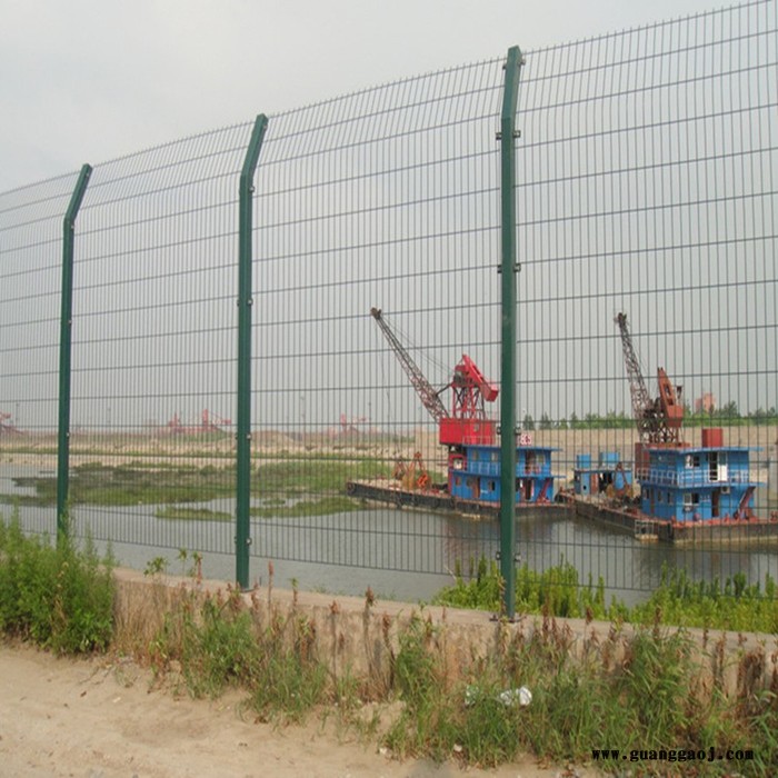 朋英 直销供应 双边丝护栏 道路围栏网 镀锌丝公路隔离栏图5