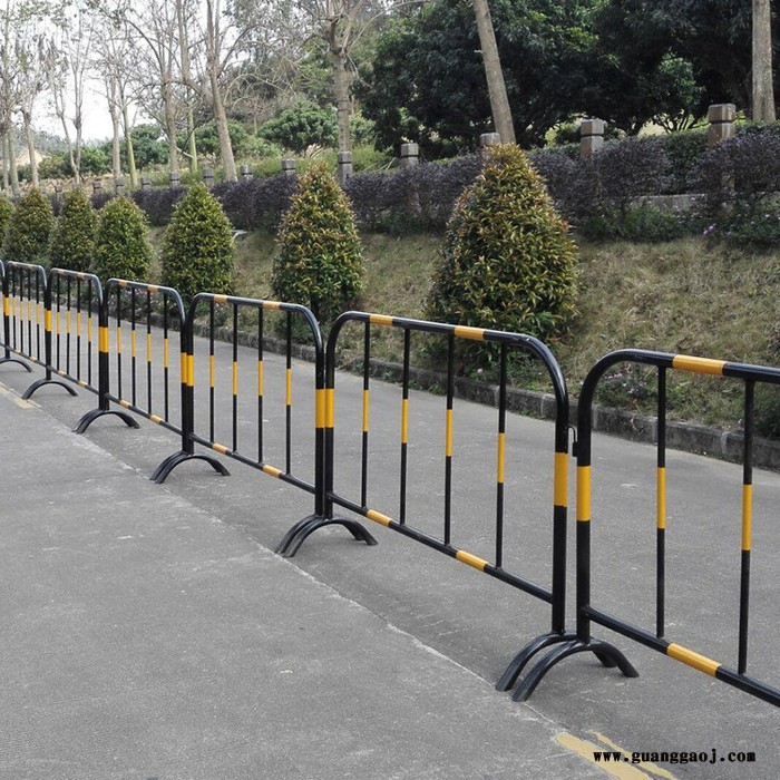 金盈 供应 市政铁马护栏 施工移动隔离栏   施工围挡  道路护栏临时护栏图3