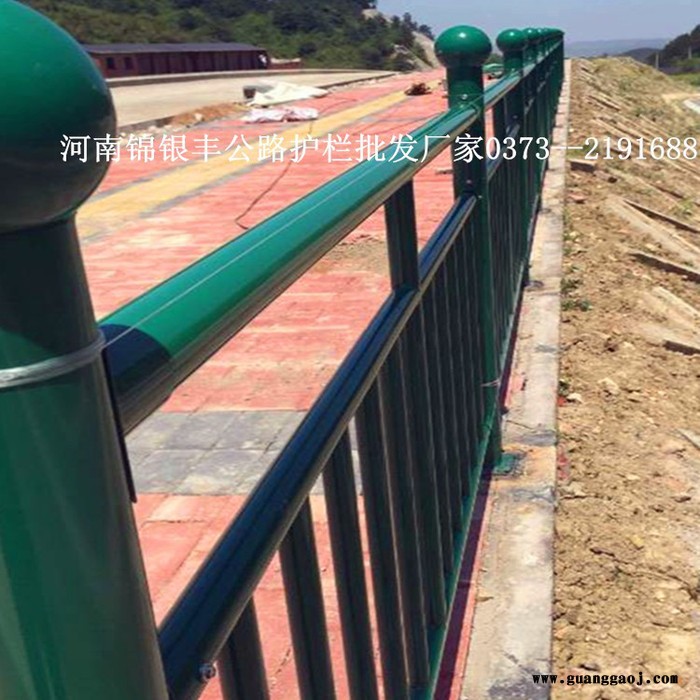 道路中央隔离栏 公路围栏 公路防撞围栏厂家 河南新乡生产批发加工厂家图7