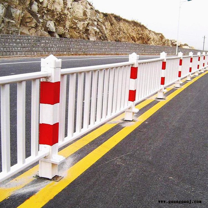 振鼎 人行道栏杆 市政道路隔离栏杆 公路中间隔离栏杆 ** 宁夏图6