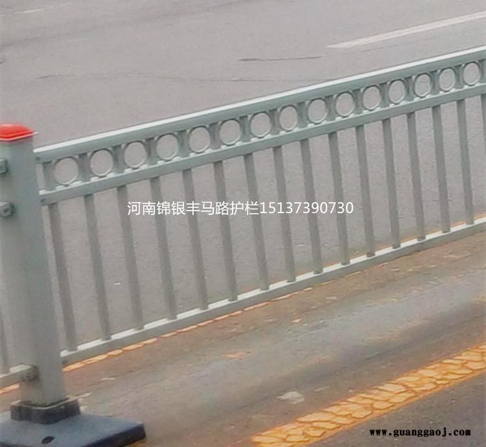 河南新乡直销 市政道路隔离栏杆锌钢栏杆网山西太原隔离栏杆图2
