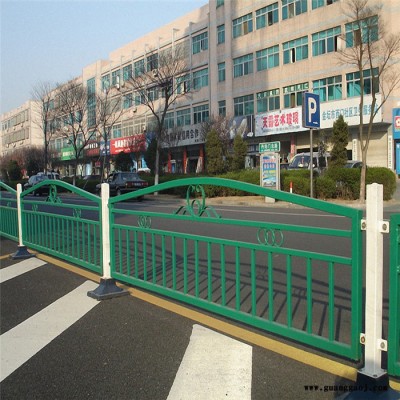 振鼎 供应道路护栏市政隔离栏杆铝合金交通广告板围栏防 ** 贵州