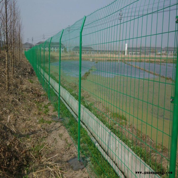 朋英 常年销售 公路隔离栏栅 公路铁丝隔离栏栅 双边丝围栏网 批发订做图3