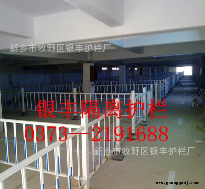 河南郑州市政隔离栏|道路中心隔离护栏|交通广告护栏302图2
