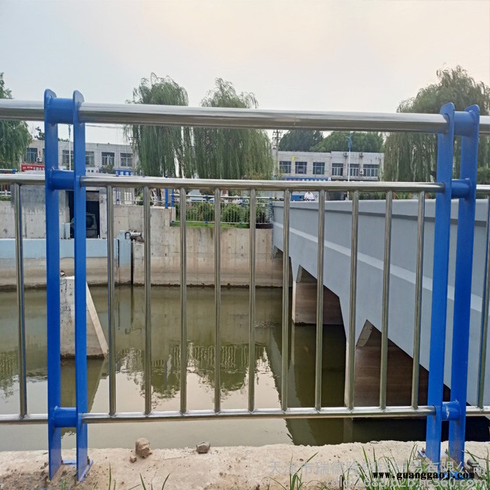 桥梁护栏 护栏焊接 河道隔离栏 重量 天津瑞德隆图2
