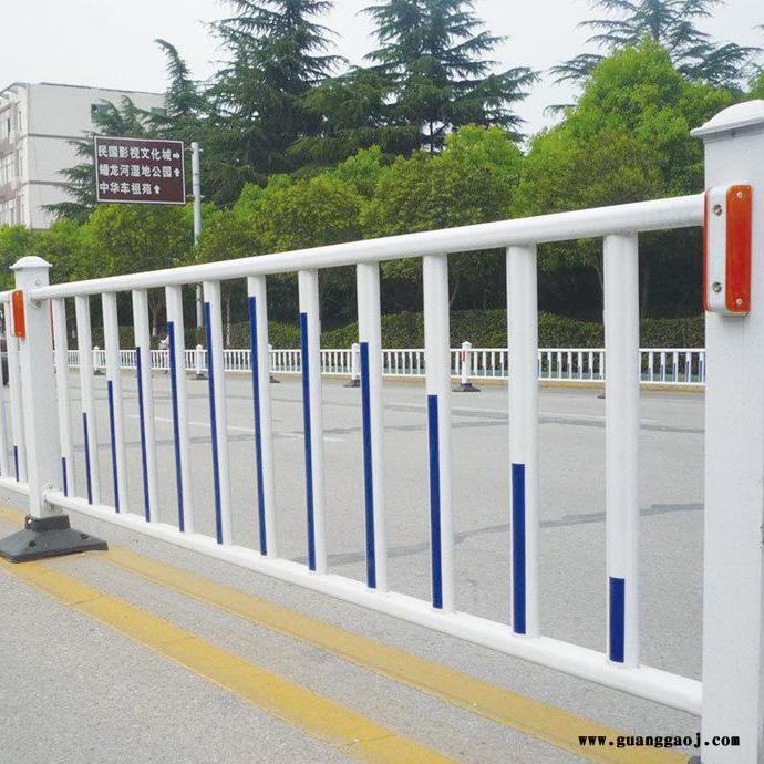 朋英 低价批发 ** 市政绿化护栏 锌钢 交通隔离栏 防撞图2