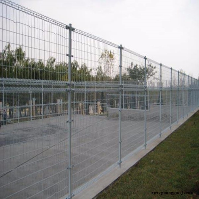 朋英 厂家供应 庭院安全防护栏 耐候实用双圈护栏网 防腐蚀公路隔离栏图5