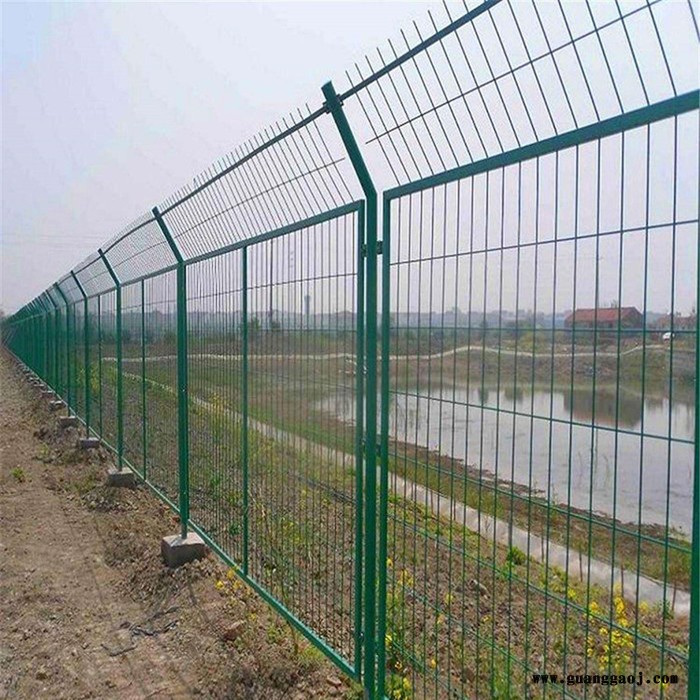 朋英 厂家** 圈山围栏网 围湖铁丝防护栏 公路护栏 框架安全隔离栏图4