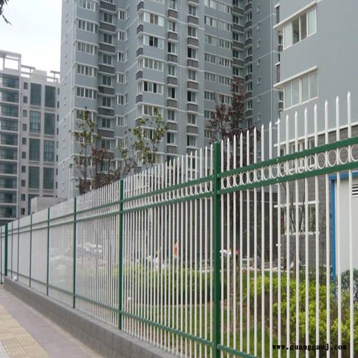 朋英 供应销售 厂区锌钢围栏 热镀锌厂区组装防护栏 厂区带弯头隔离栏图5