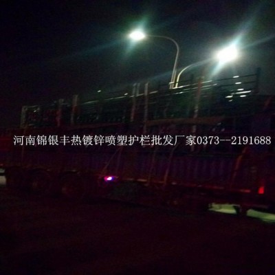 河北武安道路护栏交通护栏生产直销定制隔离栏杆图片规格