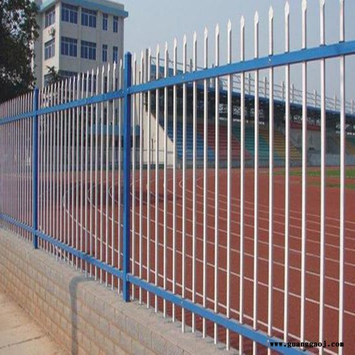 朋英 ** 小区围墙护栏网 学校镀锌管喷塑隔离栏 工厂防护栏图3