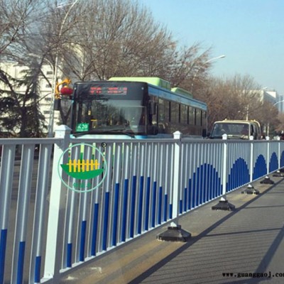 安徽铜陵道路护栏交通护栏生产直销定制隔离栏杆图片规格