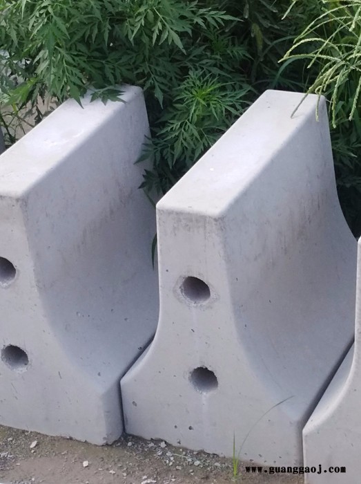 源通50*50 水泥隔离墩图2