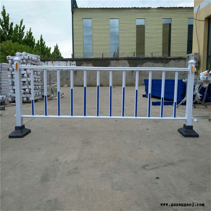 中央隔离护栏现货隔离墩市政车道分离护栏厂家交通道路防撞护栏图6