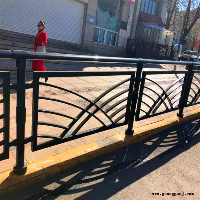 中央隔离护栏现货隔离墩市政车道分离护栏厂家交通道路防撞护栏图4
