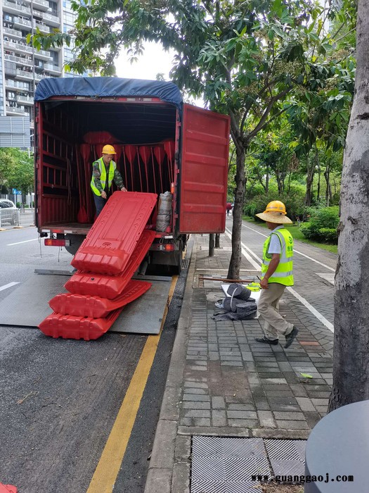 深圳龙岗区交通塑料水马 隔离墩 高速公路水马 防撞栏图4