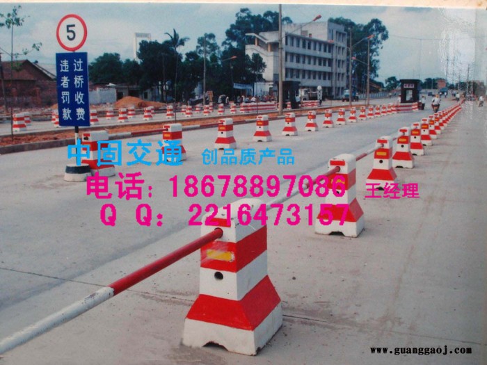 供应石家庄桥东区水泥隔离墩值得信赖-王1867889708图1