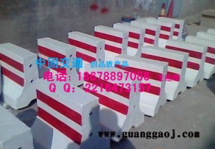 供应石家庄桥东区水泥隔离墩值得信赖-王1867889708图2
