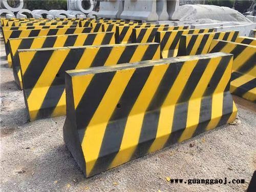 鲁通供应水泥防撞 警示防撞栏隔 道路防撞  50*50  防撞安全设施图2