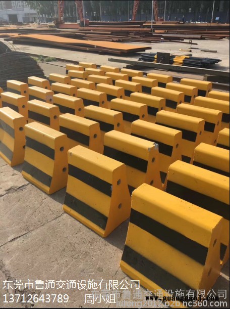 鲁通供应水泥防撞 警示防撞栏隔 道路防撞  50*50  防撞安全设施