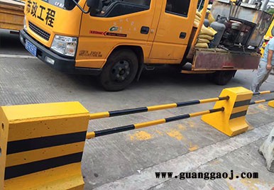 鲁通供应水泥防撞 警示防撞栏隔 道路防撞  50*50  防撞安全设施图3