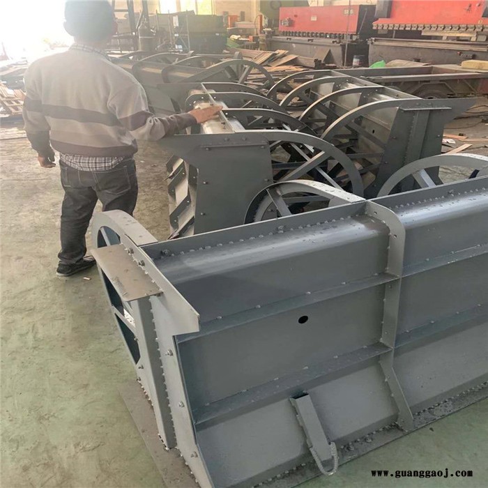 鑫译德模具厂家供应隔离墩模具，防撞墙模板，挡土墙模具，各种型号路沿石/盖板/护坡模具生产,欢迎新老客户来电咨询图4