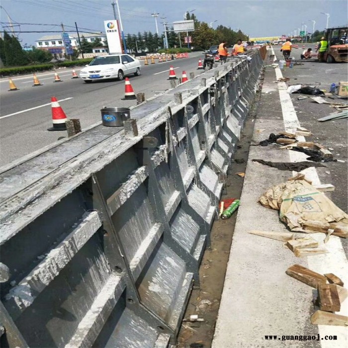 鑫译德模具厂家供应隔离墩模具，防撞墙模板，挡土墙模具，各种型号路沿石/盖板/护坡模具生产,欢迎新老客户来电咨询图6
