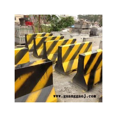 鲁通**混泥土防撞墩 50*50水泥隔离墩 小区水泥墩 道路安全防护墩
