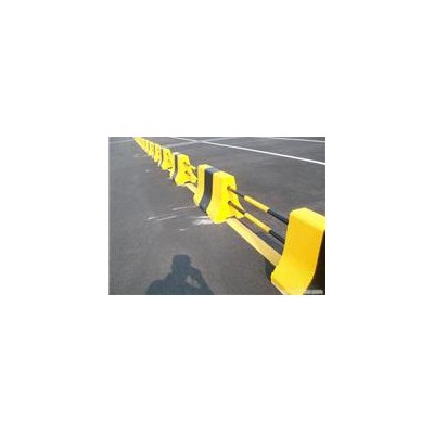 水泥隔离墩_防撞块_临沂盛世达交通设施有限公司直销警示墩_交通设施批发