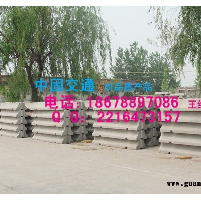 供应齐全唐山路南区钢筋混凝土隔离墩值得信赖-王18678897086