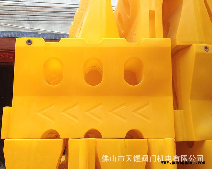 质量保证 道路隔离墩 隔离栏 道路栏 交通设施 滚塑水马图3