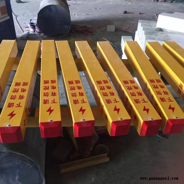 鼎天直销玻璃钢标志桩玻璃钢交通标志桩 玻璃钢警示标志桩图3