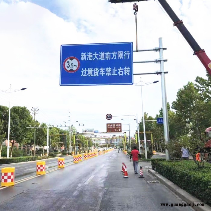 山东品良PLJX-BZG-0828 交通标志杆 标志牌厂家 交通道路标志杆 高速公路单柱式标志杆 道路交通标志牌立杆图2