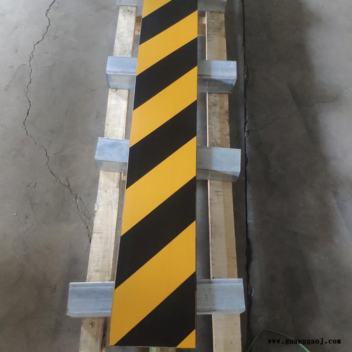 万通警示带建筑踢脚板挡脚板脚手架隔离带大量现货